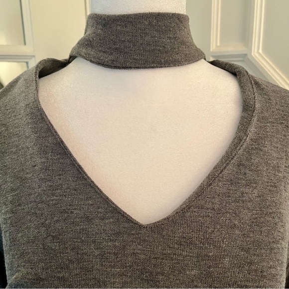 Ivanka Trump Gray Lightweight Long Sleeve Sweater - Size Large - Picture 2 of 7